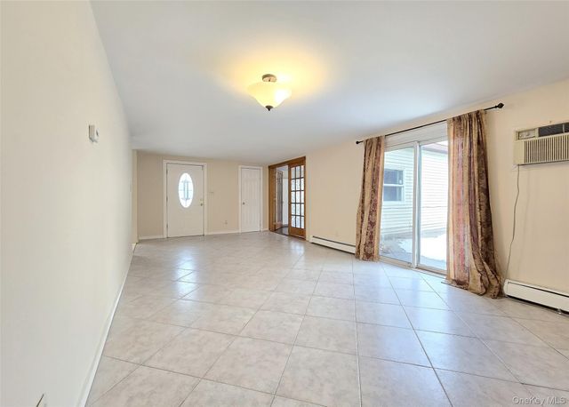 2 Coed Lane, Farmingville, NY 11738