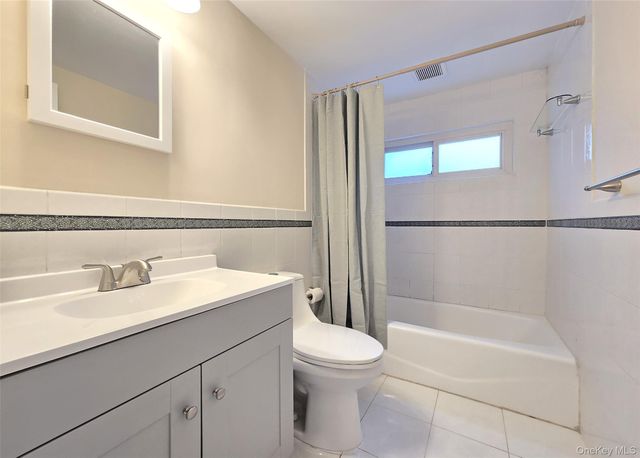 2 Coed Lane, Farmingville, NY 11738