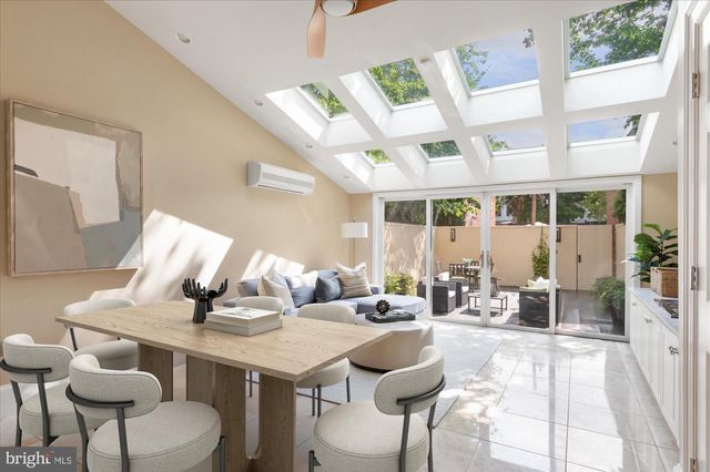 1617 35TH ST NW, Washington, DC 20007