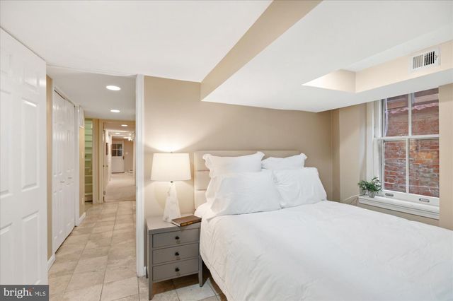 1617 35TH ST NW, Washington, DC 20007