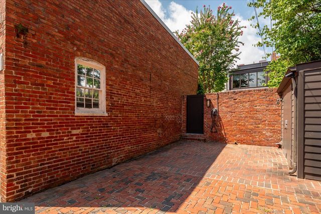 1617 35TH ST NW, Washington, DC 20007