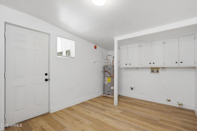 1555 W 6TH Street, Tempe, AZ 85281