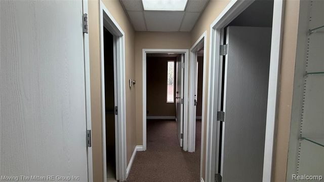 10533 Farmington Road, Livonia, MI 48150