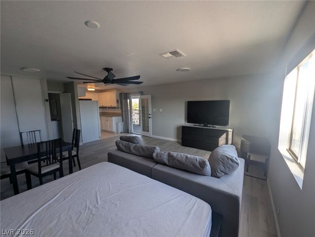 5808 Evergreen Avenue, Las Vegas, NV 89107