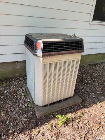 8 NORTHBROOK Drive, Mt Vernon, IL 62864