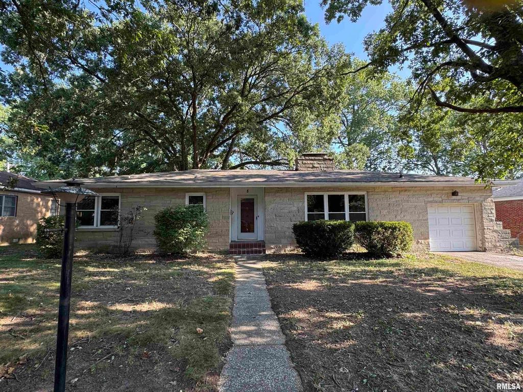 8 NORTHBROOK Drive, Mt Vernon, IL 62864