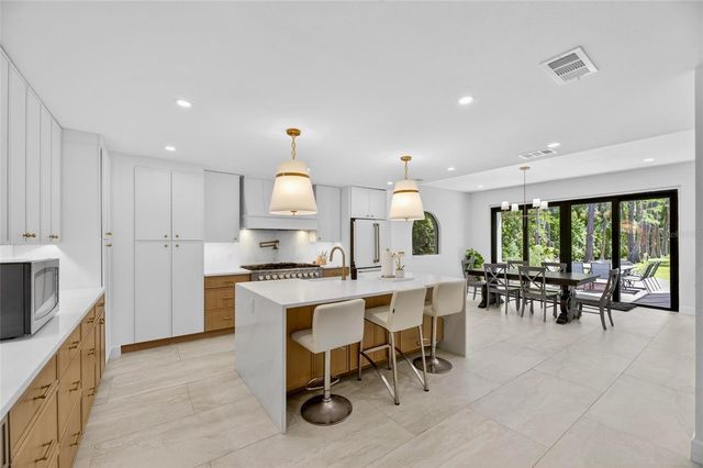 17309 LINDA VISTA CIRCLE, Lutz, FL 33548