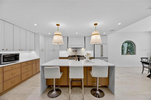 17309 LINDA VISTA CIRCLE, Lutz, FL 33548