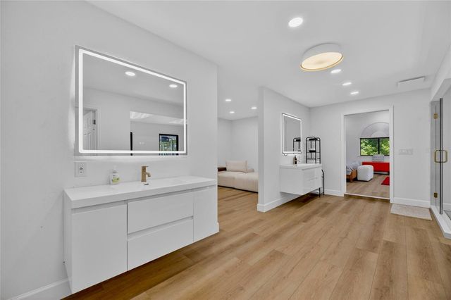 17309 LINDA VISTA CIRCLE, Lutz, FL 33548
