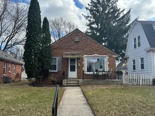 7901 W Hadley STREET, Milwaukee, WI 53222