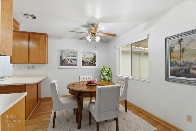 7317 Sunleaf Ln, Sacramento, CA 95828