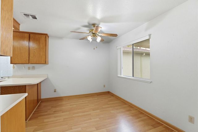 7317 Sunleaf Ln, Sacramento, CA 95828