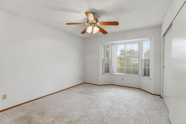 7317 Sunleaf Ln, Sacramento, CA 95828