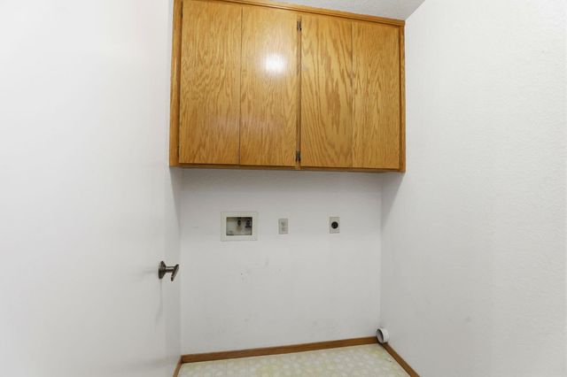 7317 Sunleaf Ln, Sacramento, CA 95828