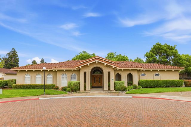 7317 Sunleaf Ln, Sacramento, CA 95828