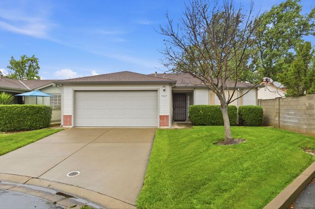 7317 Sunleaf Ln, Sacramento, CA 95828
