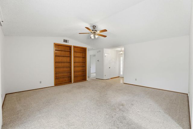 7317 Sunleaf Ln, Sacramento, CA 95828