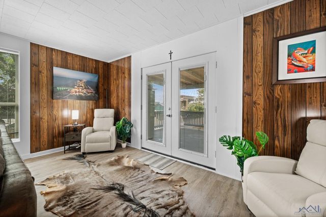 124 Cedar Ln, Grand Isle, LA 70358