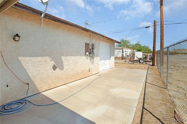 2260 Lakeside Drive, Bullhead City, AZ 86442