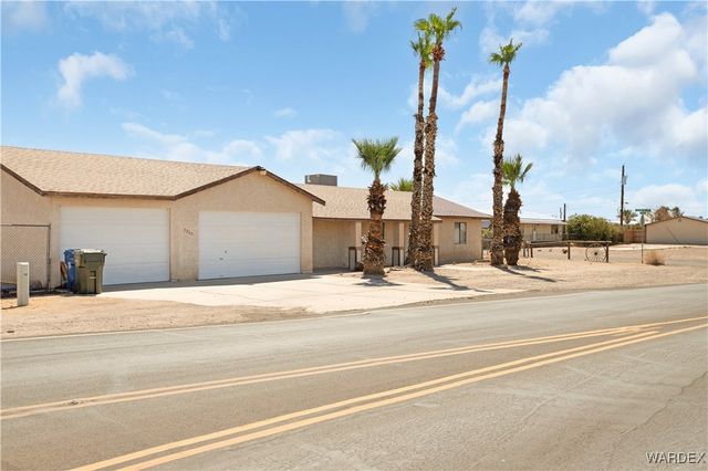 2260 Lakeside Drive, Bullhead City, AZ 86442