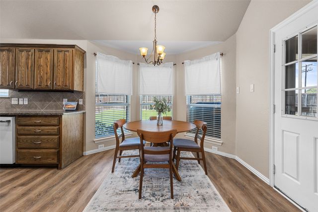 5520 Plata Lane, Benbrook, TX 76126