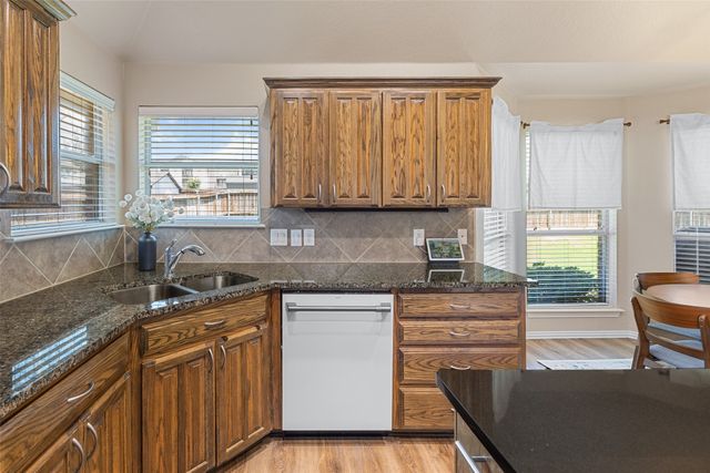 5520 Plata Lane, Benbrook, TX 76126