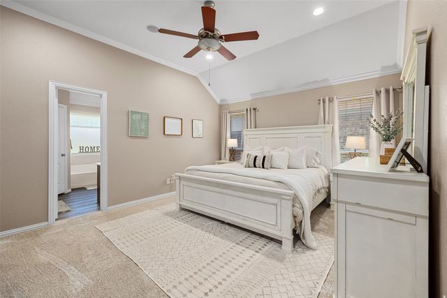 5520 Plata Lane, Benbrook, TX 76126