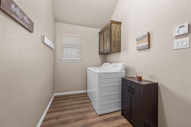 5520 Plata Lane, Benbrook, TX 76126
