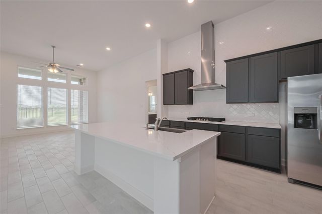 2620 Ballast Green Drive, Texas City, TX 77568