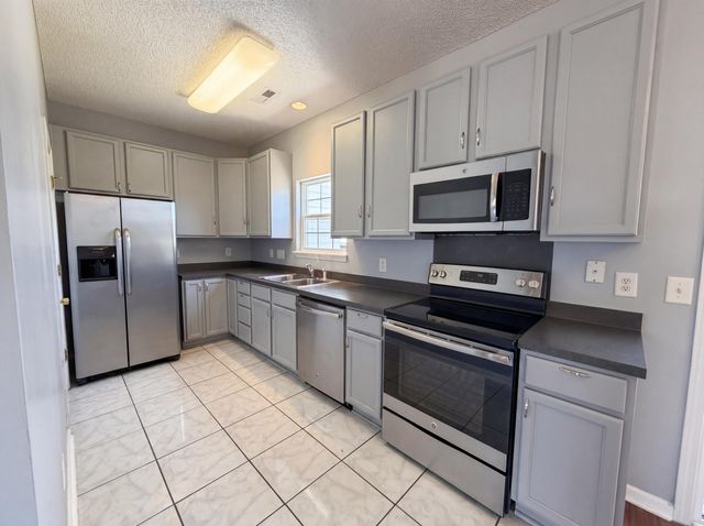 212 Congaree River Drive, Summerville, SC 29485