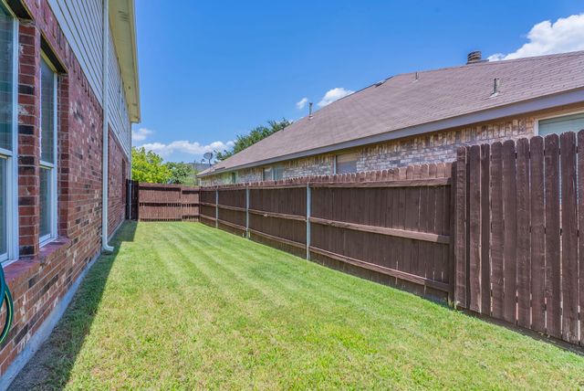 1404 Kittyhawk Drive, Little Elm, TX 75068