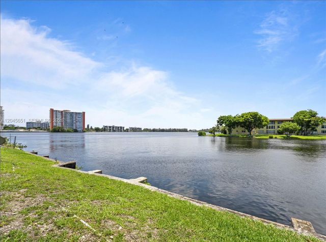 18900 NE 14th Ave D106, Miami, FL 33179