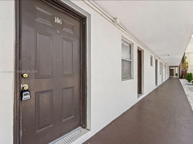 18900 NE 14th Ave D106, Miami, FL 33179