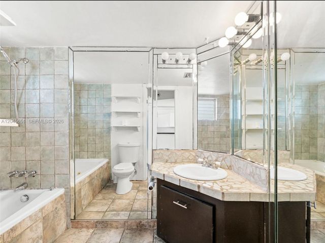 18900 NE 14th Ave D106, Miami, FL 33179