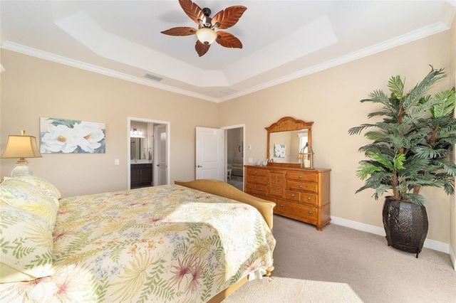 10161 JULIA ISLES AVENUE, Oxford, FL 34484