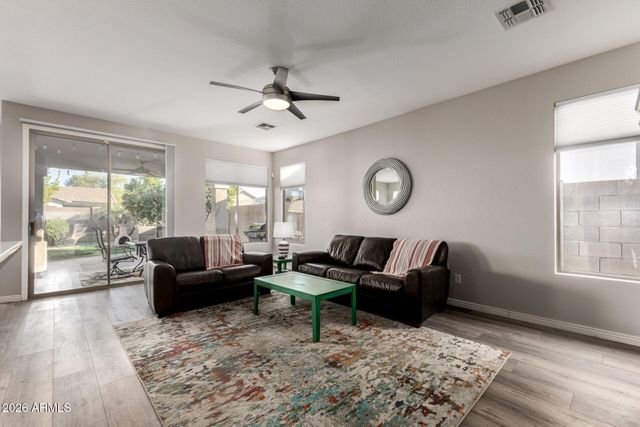 29727 N LITTLE LEAF Drive, San Tan Valley, AZ 85143