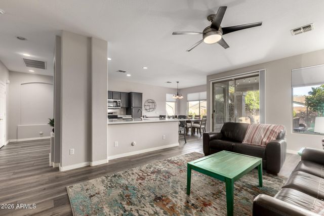 29727 N LITTLE LEAF Drive, San Tan Valley, AZ 85143