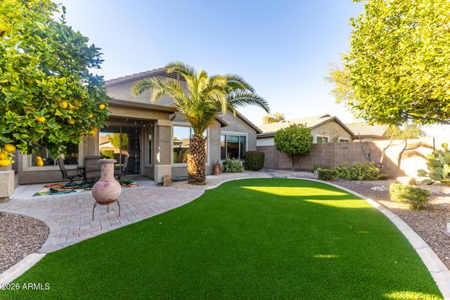 29727 N LITTLE LEAF Drive, San Tan Valley, AZ 85143