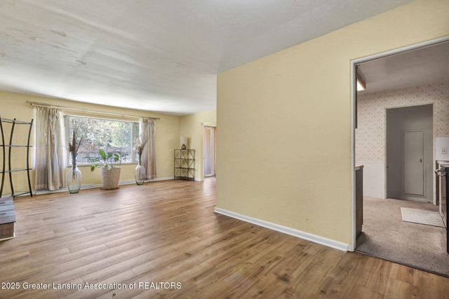 2206 Kuerbitz Drive, Lansing, MI 48906