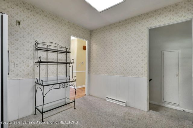 2206 Kuerbitz Drive, Lansing, MI 48906