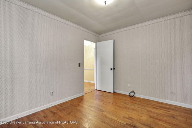 2206 Kuerbitz Drive, Lansing, MI 48906