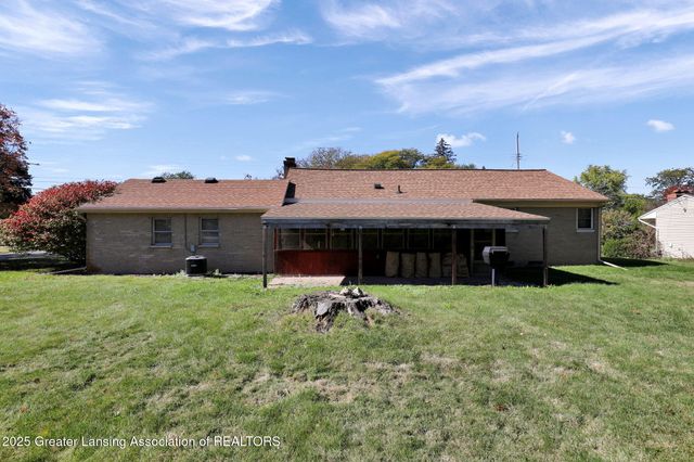 2206 Kuerbitz Drive, Lansing, MI 48906