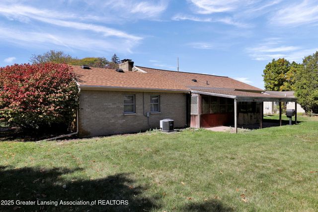 2206 Kuerbitz Drive, Lansing, MI 48906