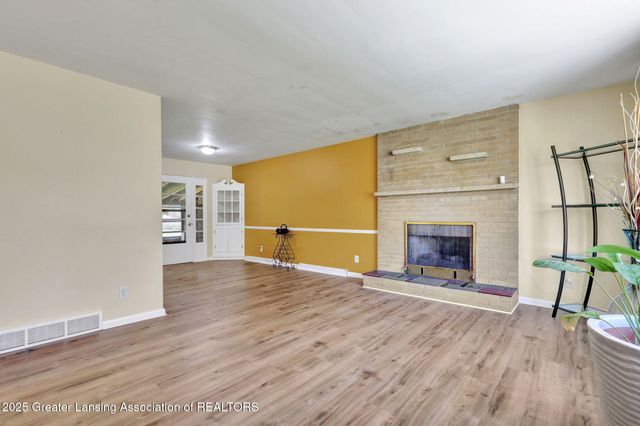 2206 Kuerbitz Drive, Lansing, MI 48906