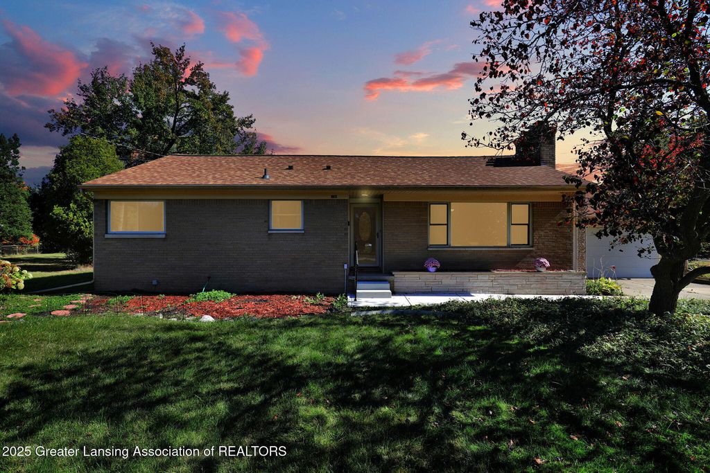 2206 Kuerbitz Drive, Lansing, MI 48906