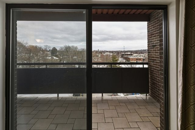 32 Whites Ave D65, Watertown, MA 02472