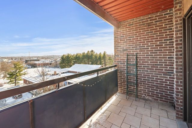 32 Whites Ave D65, Watertown, MA 02472