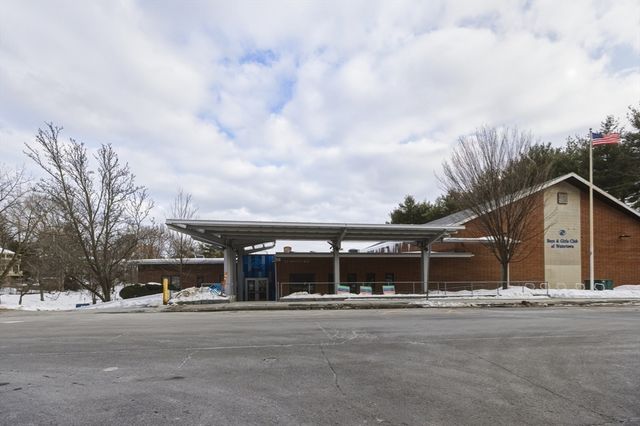 32 Whites Ave D65, Watertown, MA 02472