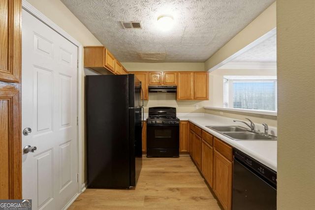 1242 Vintage Pointe Drive, Lawrenceville, GA 30044