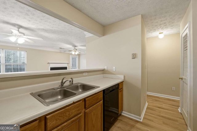 1242 Vintage Pointe Drive, Lawrenceville, GA 30044